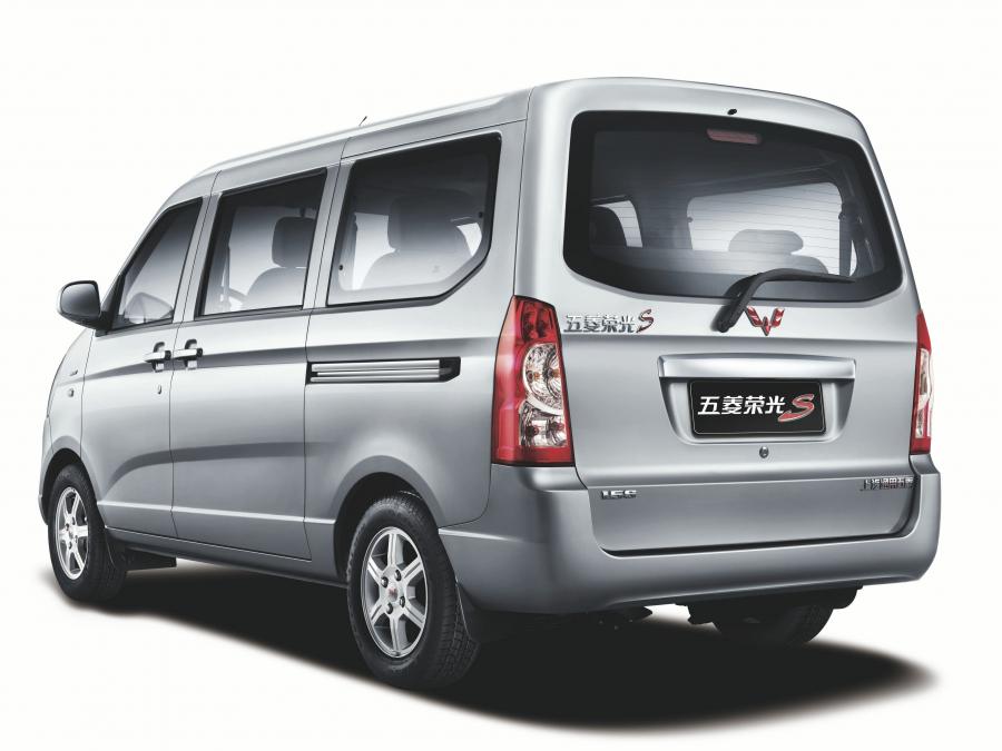  WuLing Rongguang S (LZW6410BF/PF) 2013 года  (фото 6 из 8)